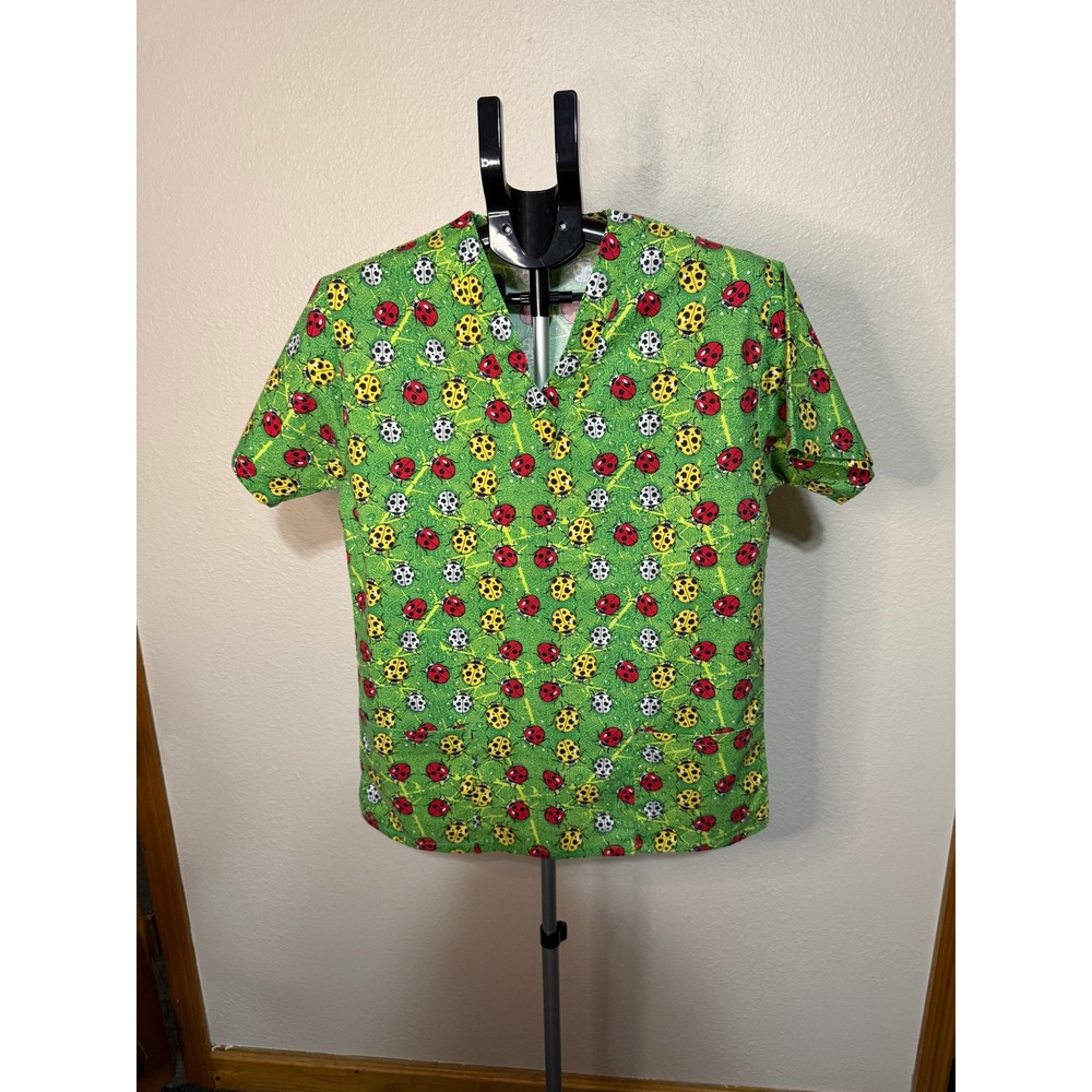 Lot of 3 Med+Wear Scrub Tops Novelty Ladybug Frog Animal Print V-Neck Medical S‎